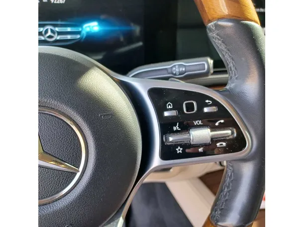 Car image 35