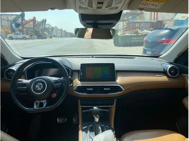 Car image 17