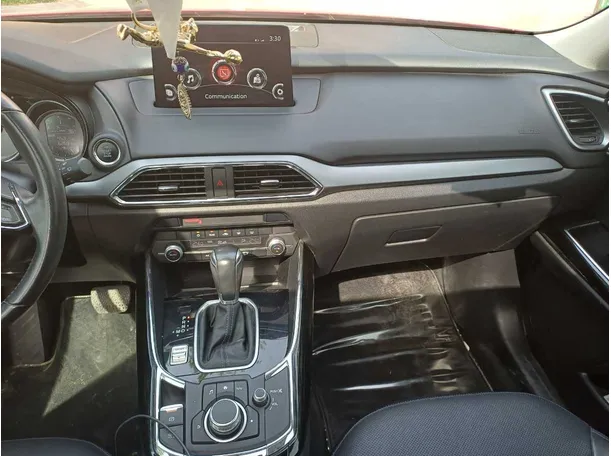 Car image 16