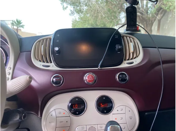 Car image 14