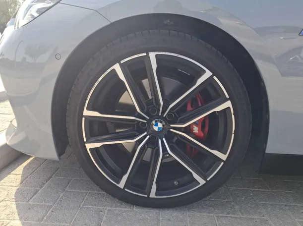 Car image 9