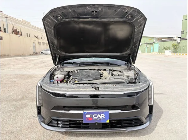Car image 30
