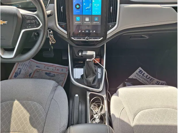 Car image 15