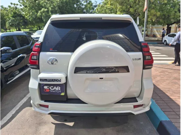 Car image 6