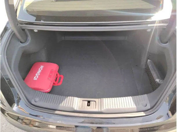 Car image 31