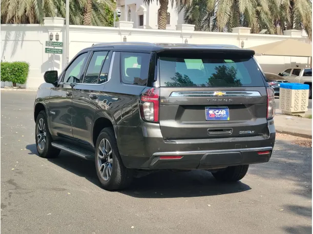 Car image 7