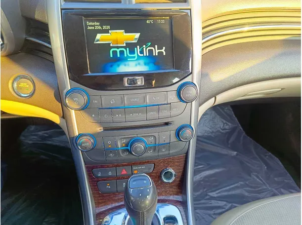 Car image 24