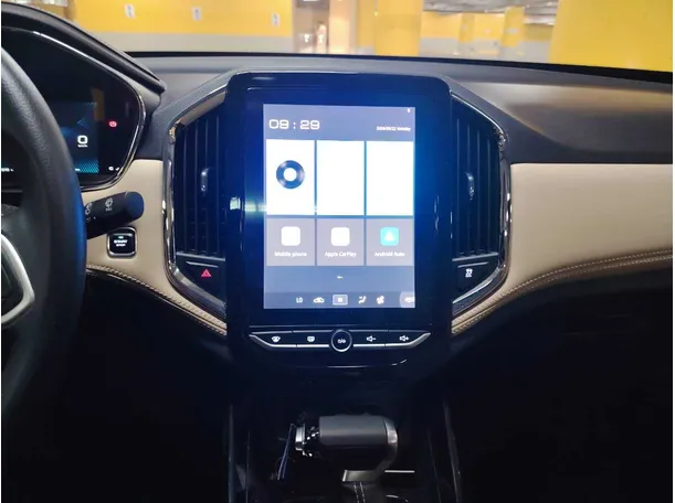 Car image 20
