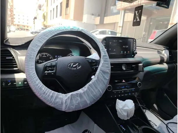 Car image 28