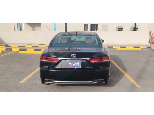 Car image 6