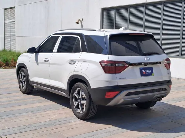 Car image 7