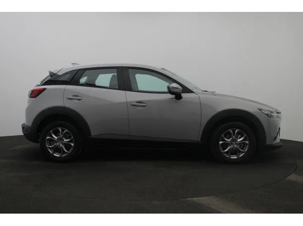 Car image 13