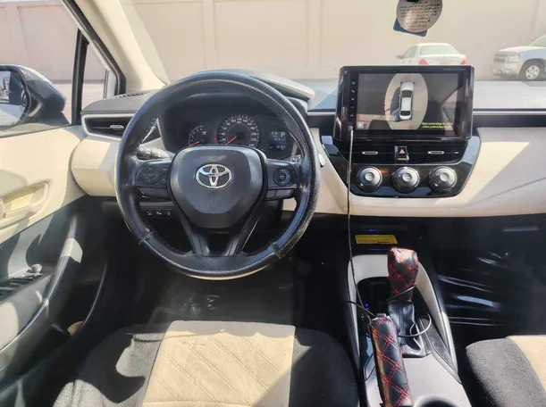 Car image 25