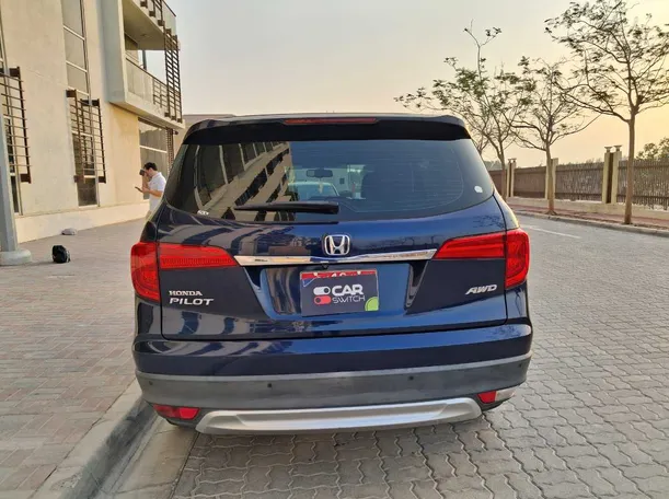 Car image 6