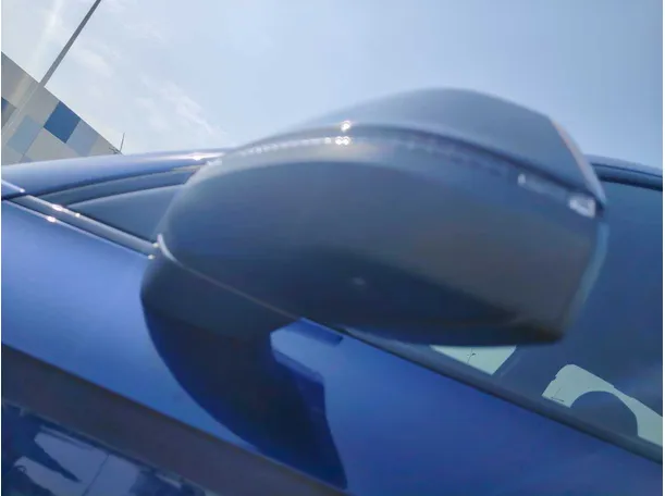 Car image 29