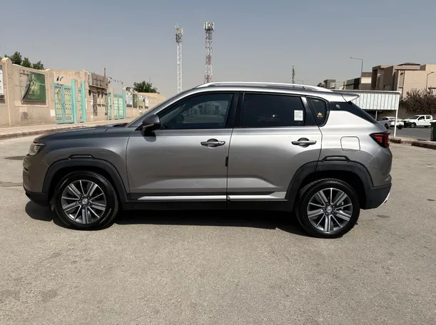 Car image 8