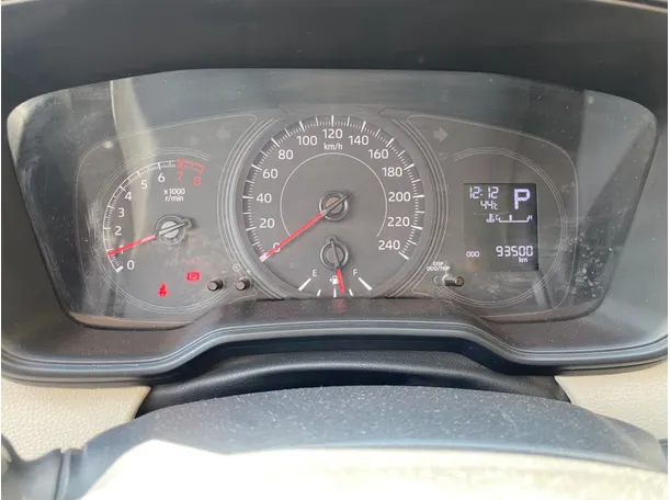 Car image 19