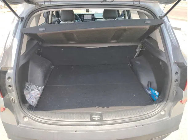 Car image 24