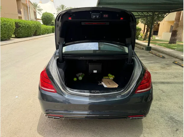 Car image 23