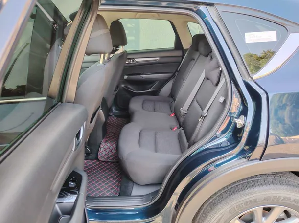 Car image 15