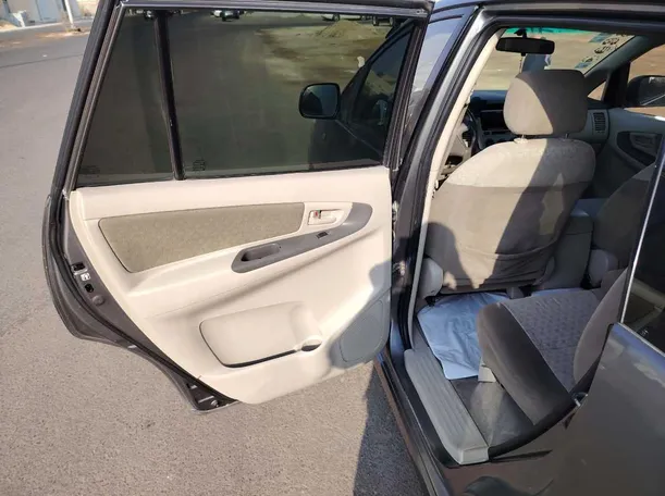 Car image 25