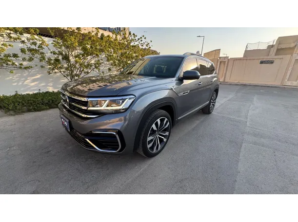 2022 Volkswagen Teramont in Riyadh