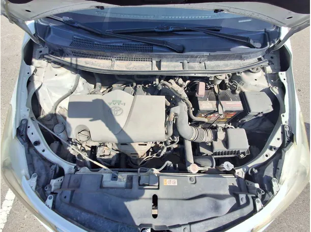 Car image 19