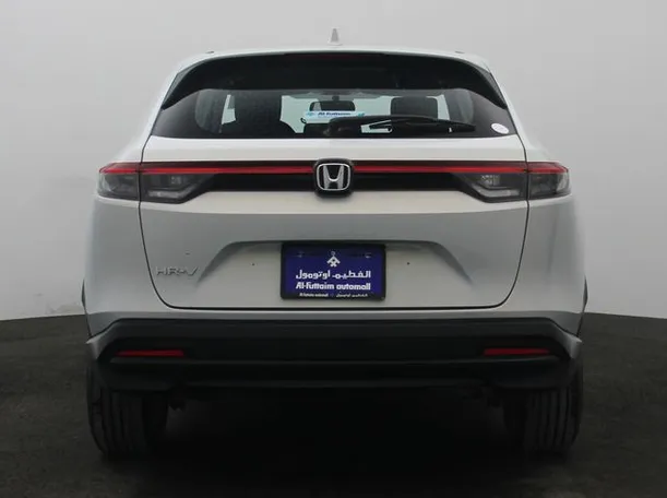 Car image 12