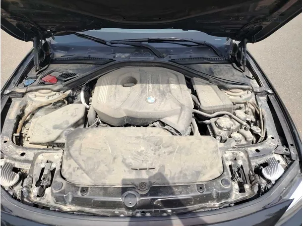 Car image 32
