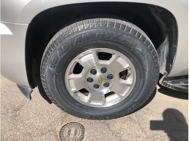 Car image 10
