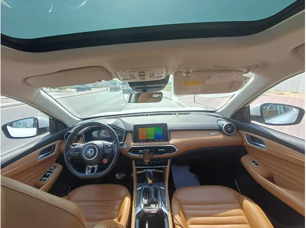 Car image 17