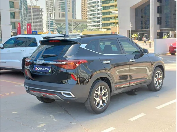 Car image 5