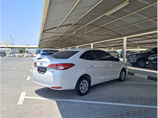 Car image 5