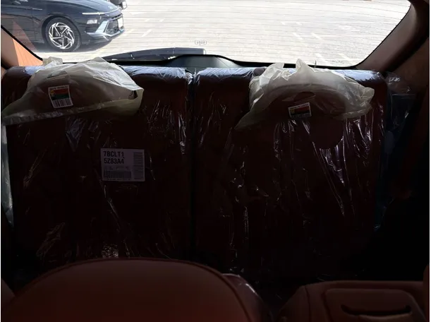 Car image 34