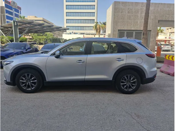 Car image 8