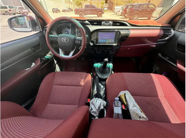 Car image 16