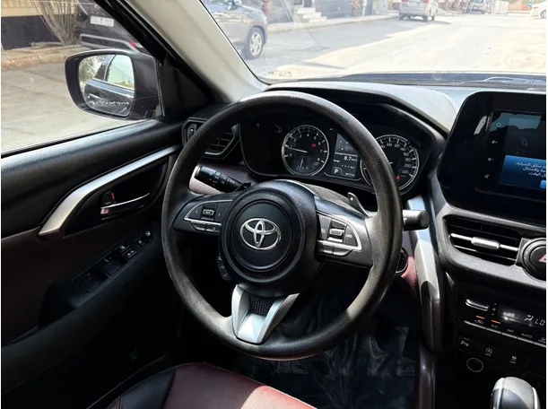 Car image 21