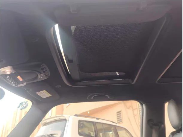 Car image 26