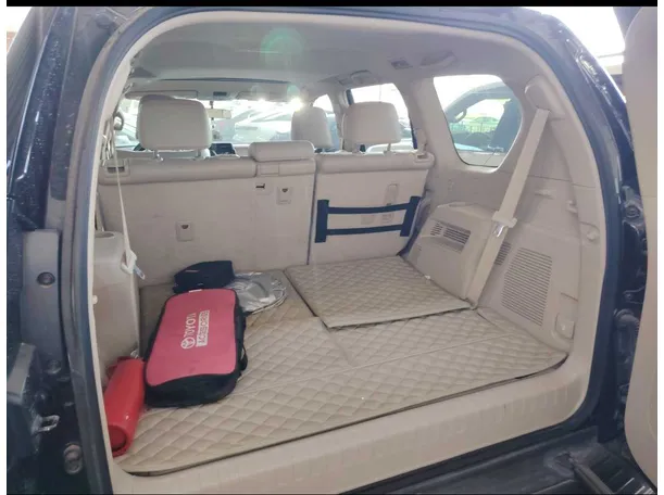 Car image 34