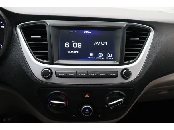 Car image 5