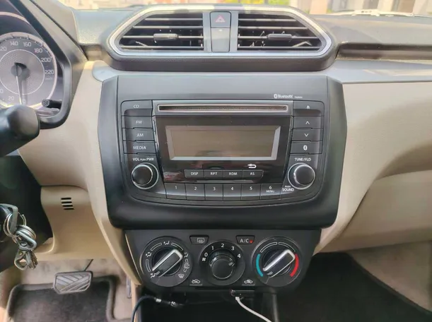 Car image 22