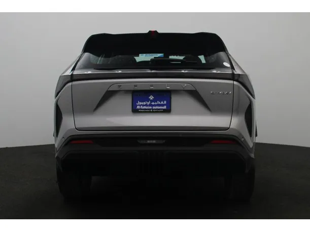 Car image 12