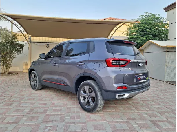 Car image 7