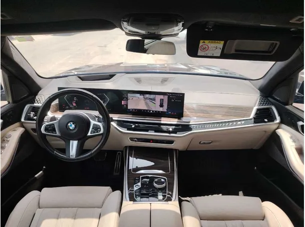 Car image 21