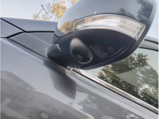 Car image 29