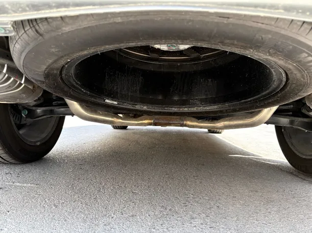 Car image 32