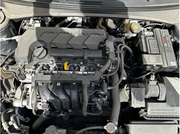 Car image 26