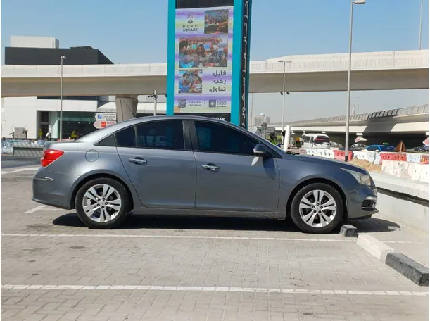 Car image 8