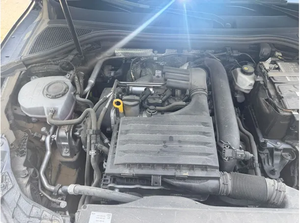 Car image 23