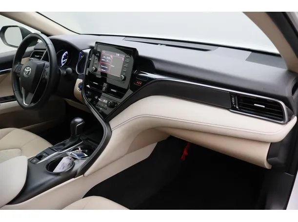 Car image 10
